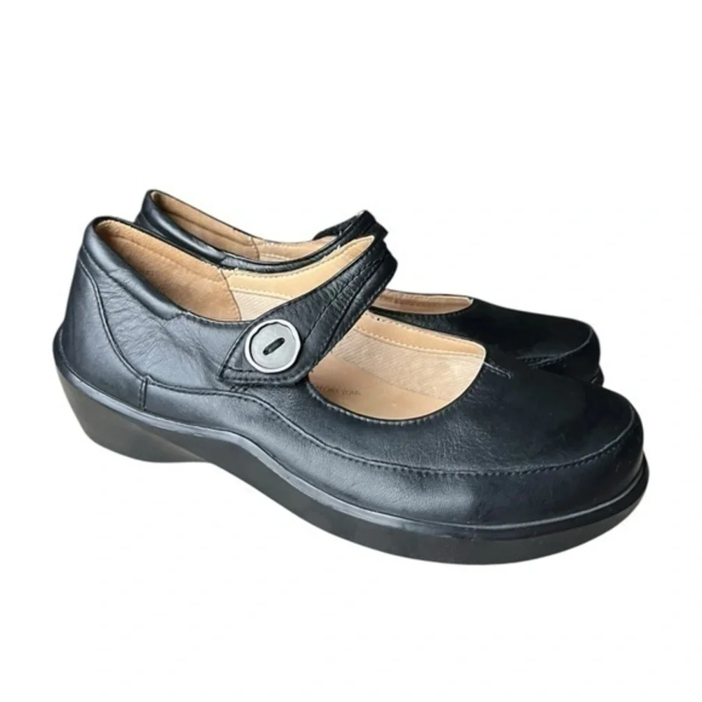 Zeira Super Support Mary Jane Gloria size 38XW (US 7.5)